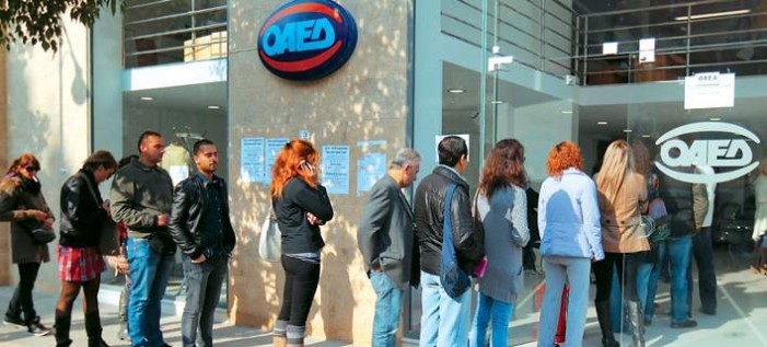 Πάνω από 7 εκατ. οι Ελληνες που δεν εργάζονται