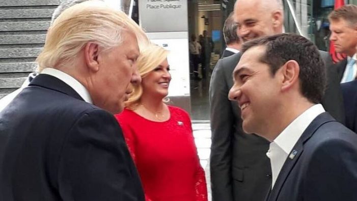 Στον Λευκό Οίκο ο Αλέξης Τσίπρας, στις 19:00 το ραντεβού με τον Ντόναλντ Τραμπ