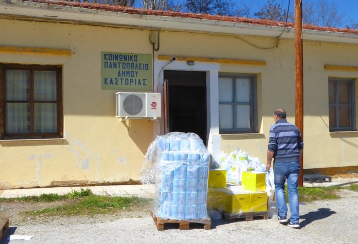 Διανομή τροφίμων από το Δήμος Καστοριάς σε δικαιούχους του Προγράμματος “TEBA”