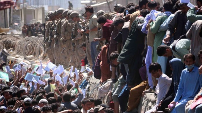 Τρόμος στην Καμπούλ: Πάνω από 100 οι νεκροί
