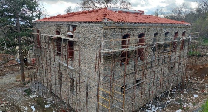 Ολοκληρώνεται η αναστήλωση του Δημοτικού Σχολείου στο Παλαιό Κωσταράζι