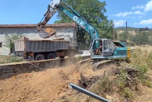 Καθαρισμός ρεμάτων από την ΠΕ Καστοριάς