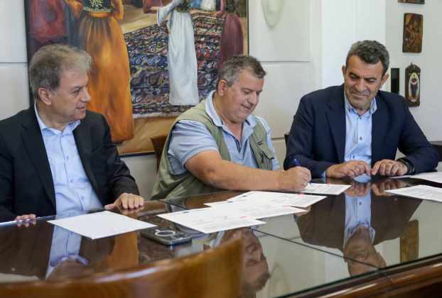 Υπογραφή Σύμβασης: «Δημιουργία Μεγάλης Διαδρομής Γράμμος–Πρέσπα» (Gramos–Prespa Long Trail) από την Π.Ε. Καστοριάς