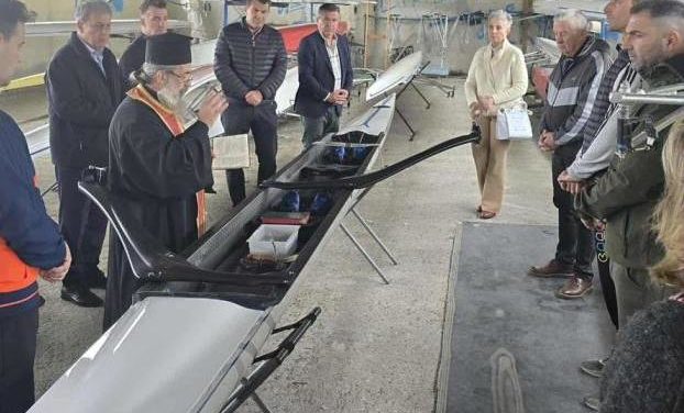Παραδόθηκε το νέο σύγχρονο κωπηλατικό σκάφος στον Ναυτικό Όμιλο Καστοριάς από την Περιφέρεια Δυτικής Μακεδονίας – Π.Ε. Καστοριάς