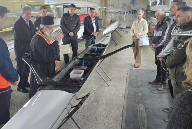 Παραδόθηκε το νέο σύγχρονο κωπηλατικό σκάφος στον Ναυτικό Όμιλο Καστοριάς από την Περιφέρεια Δυτικής Μακεδονίας – Π.Ε. Καστοριάς