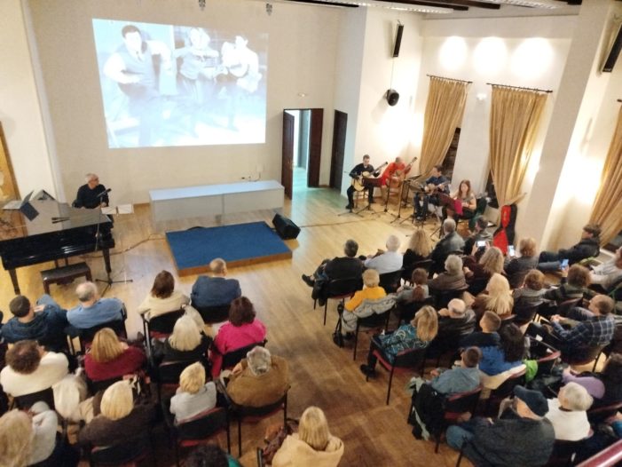 Με επιτυχία ολοκληρώθηκαν οι «Μέρες Απελευθέρωσης 2025» – Συνεχίζονται οι δύο εκθέσεις έως την Πέμπτη