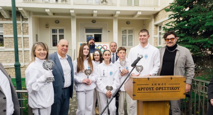Με ξεχωριστή τιμή και συγκίνηση υποδέχθηκε  το Άργος Ορεστικό την Ολυμπιακή Φλόγα