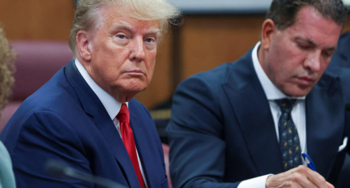 Σενάρια και ερωτήματα γύρω από την υγεία του Ντόναλντ Τραμπ