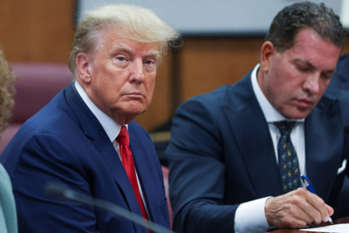 Σενάρια και ερωτήματα γύρω από την υγεία του Ντόναλντ Τραμπ