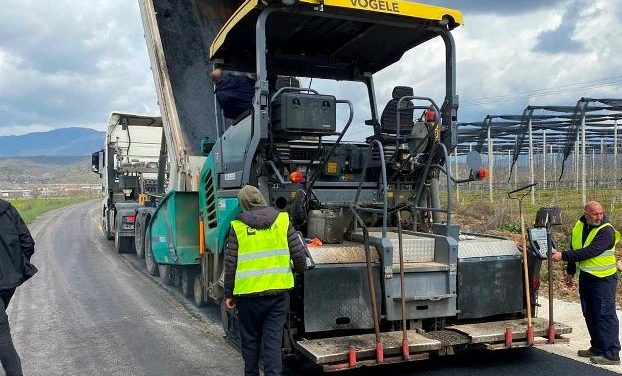 Ολοκληρώθηκαν οι ασφαλτοστρώσεις σε 200 Επιχειρήσεις από την Π.Ε. Καστοριάς, με τελευταία παρέμβαση στον δημοτικό δρόμο Χιλιόδεντρο – Μεσοποταμία