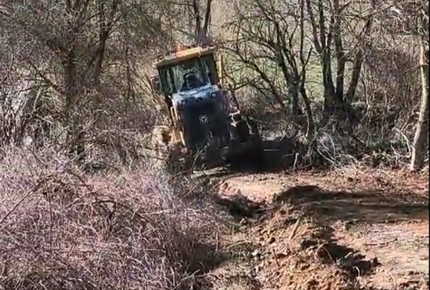 Συντηρήσεις και παρεμβάσεις στην αγροτική οδοποιία περιοχών της Π.Ε. Καστοριάς