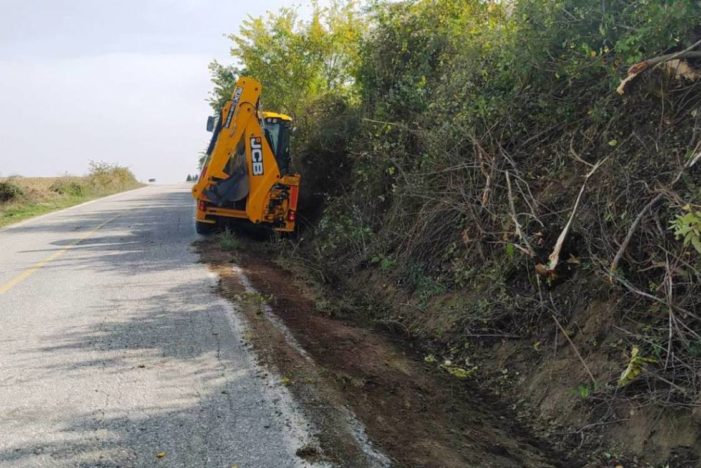 Εργασίες συντήρησης και βελτίωσης οδικού δικτύου από την Π.Ε. Καστοριάς σε Ομορφοκκλησιά, Μεταμόρφωση, Οινόη και Νεστόριο Εργασίες συντήρησης και βελτίωσης οδικού δικτύου από την Π.Ε. Καστοριάς σε Ομορφοκκλησιά, Μεταμόρφωση, Οινόη και Νεστόριο