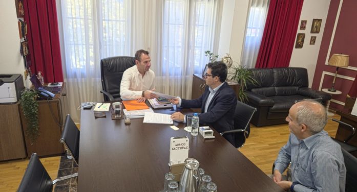 Υπεγράφη από τον Δήμαρχο Καστοριάς Γιάννη Κορεντσίδη η σύμβαση για το έργο ψηφιακού μετασχηματισμού,  ύψους 954.283 ευρώ