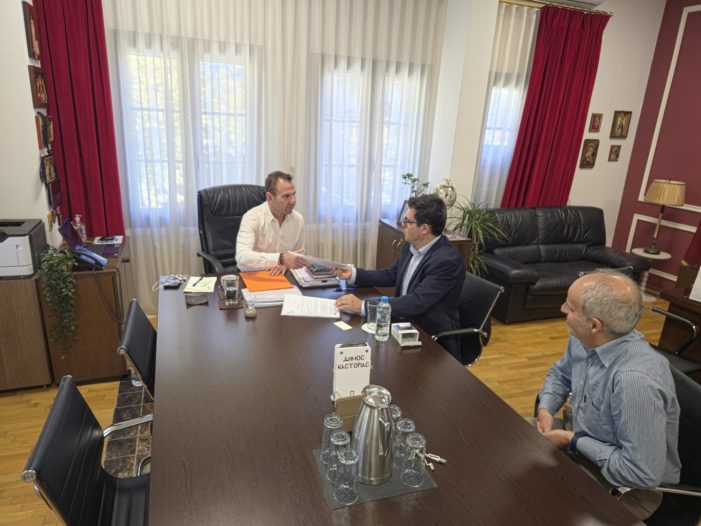 Υπεγράφη από τον Δήμαρχο Καστοριάς Γιάννη Κορεντσίδη η σύμβαση για το έργο ψηφιακού μετασχηματισμού,  ύψους 954.283 ευρώ