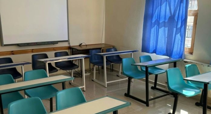 Μεταφορά σχολικού εξοπλισμού από την Π.Ε. Καστοριάς στο Φροντιστήριο Ελληνικής Γλώσσας «Αριστοτέλης» στην Κορυτσά